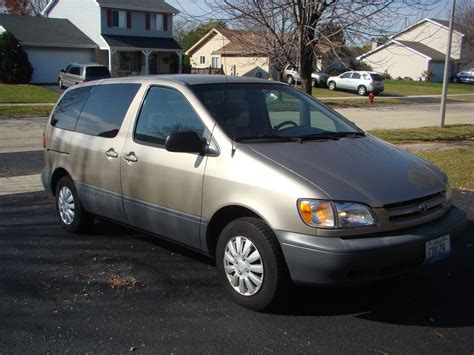 toyota sienna under 20000|2000 toyota sienna value.